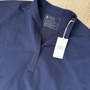 NWT Figs Rafaela Oversized Scrub Top Women's Large Navy Blue Performance